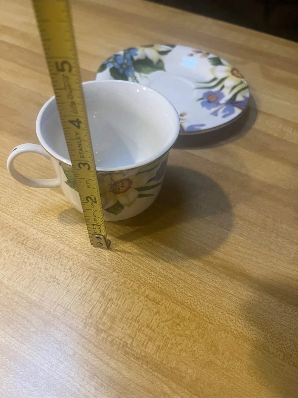 #3062**Floral Tea Cup & Saucer in Multicolor